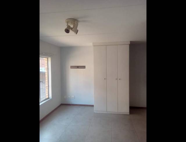 1 BEDROOM PROPERTY TO RENT IN AUCKLAND PARK